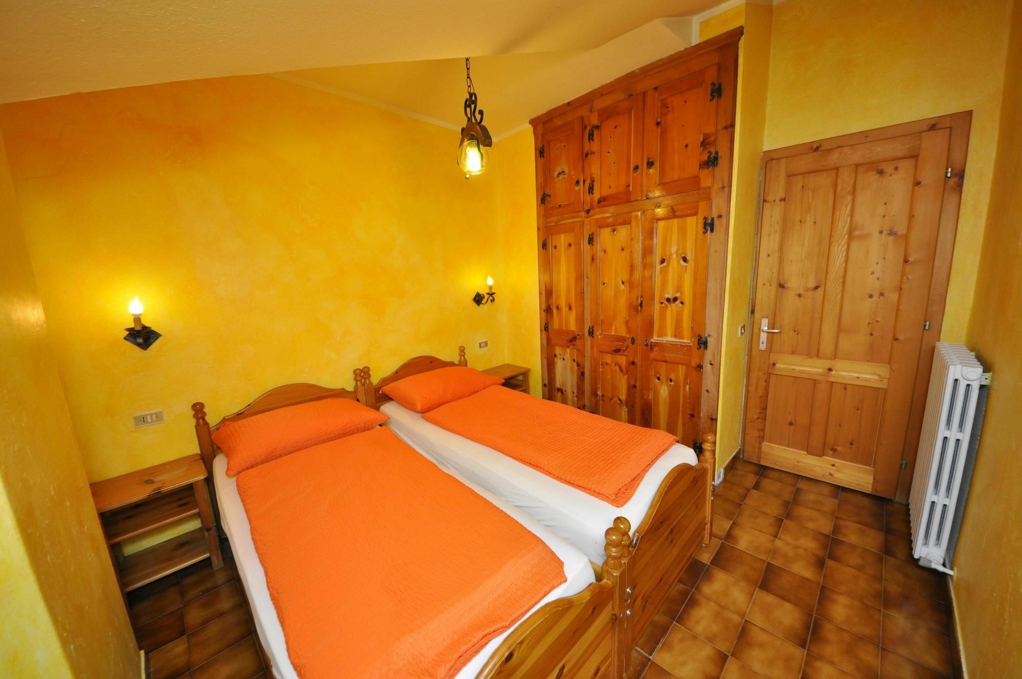Residence Casa Longa By Livigno Accomodation Екстер'єр фото