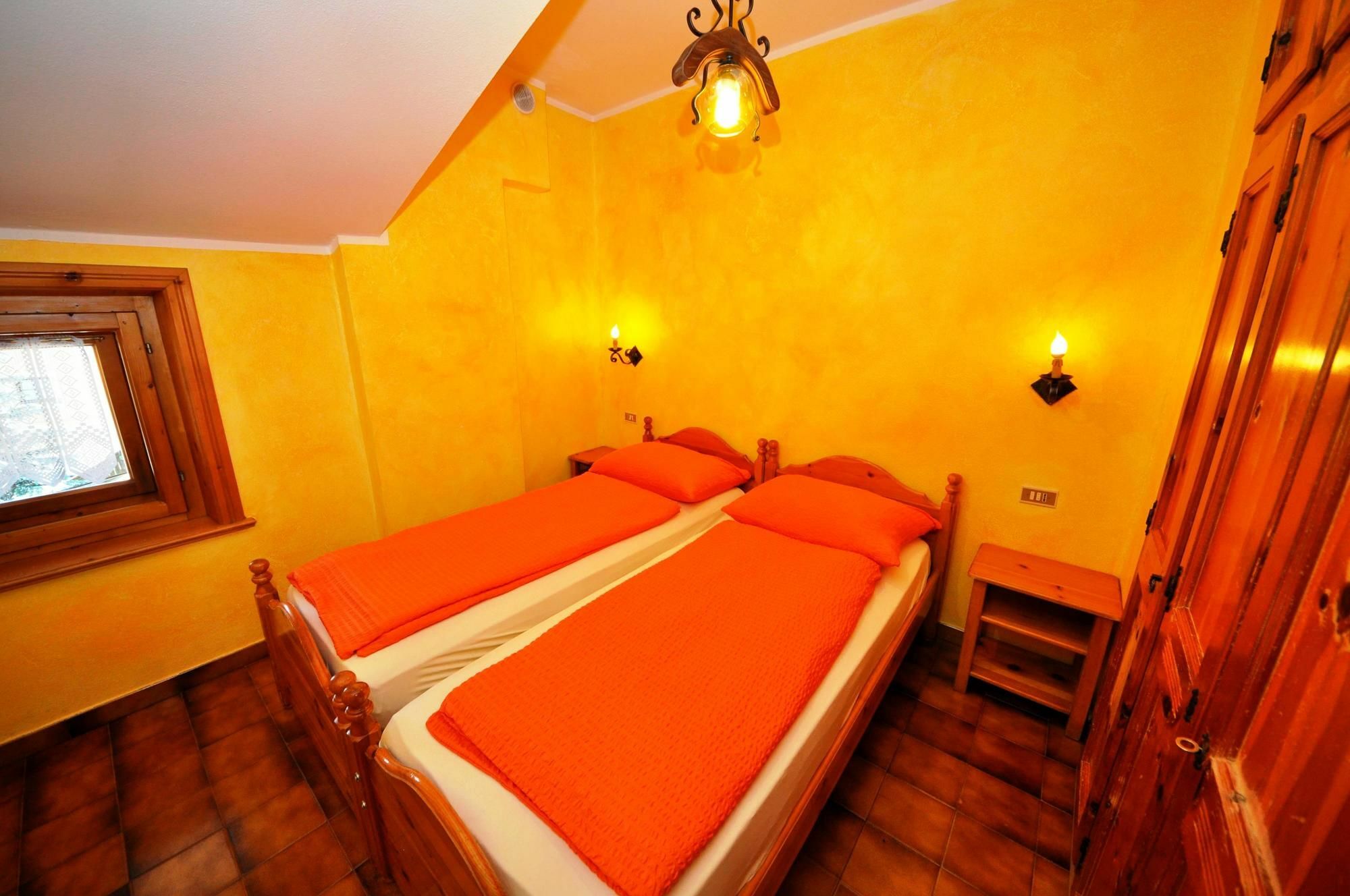 Residence Casa Longa By Livigno Accomodation Екстер'єр фото
